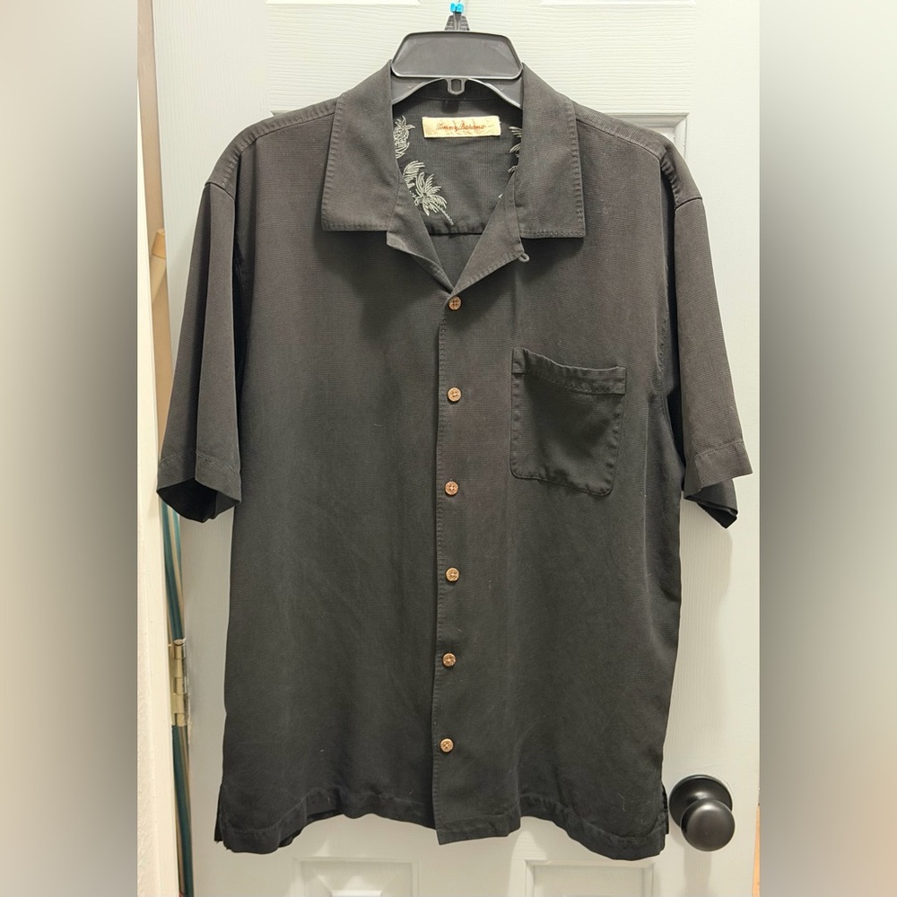 Tommy Bahama Black 100% Silk Men’s Short Sleeve Button-up Camp Shirt Size Large